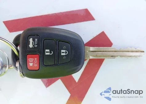 2012 Toyota Camry Le z USA, uszkodzony, nr VIN 4T1BF1FK4CU039043